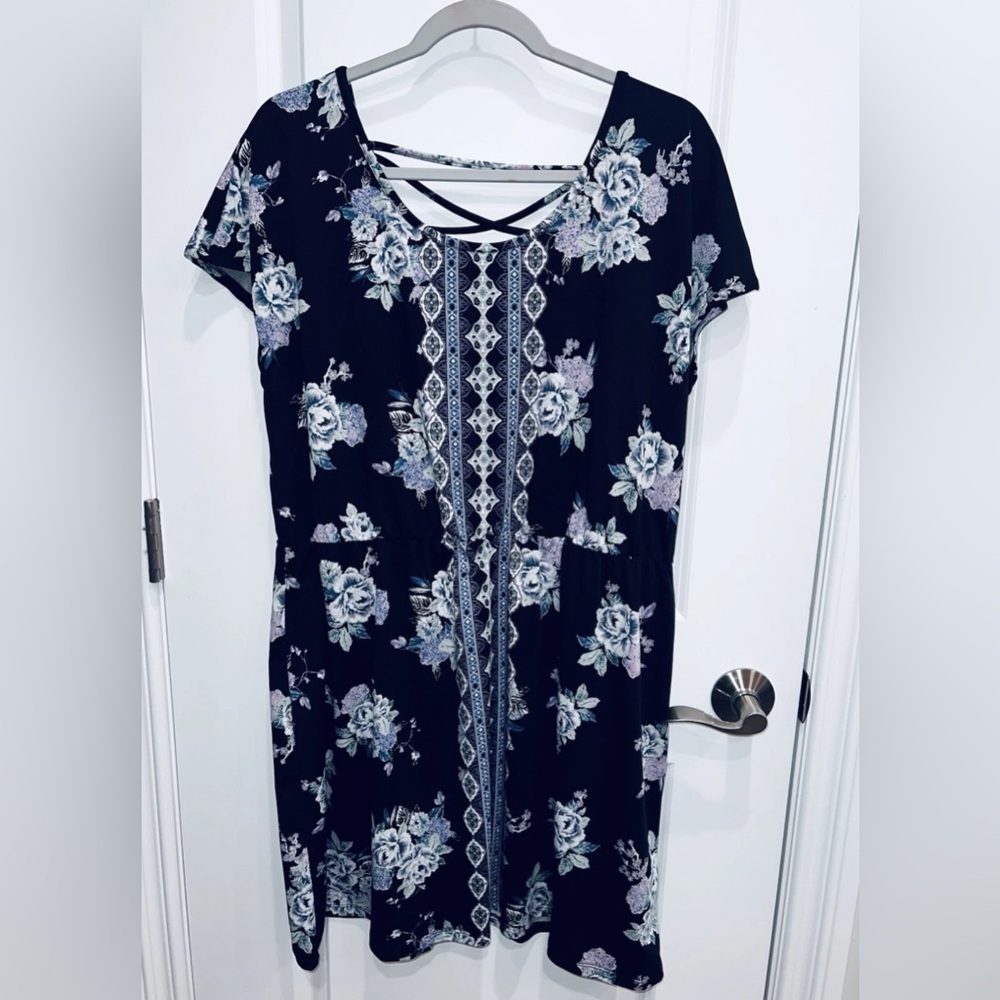 Maurices Women’s Floral Stretchy Crisscross Back Short Sleeve Dress Size XL